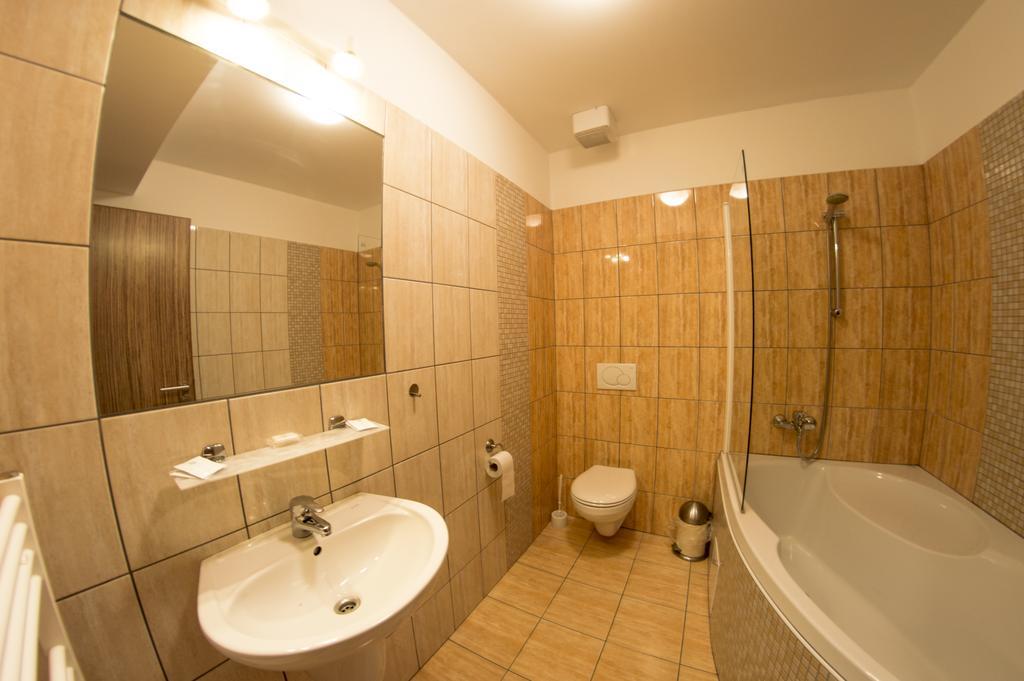 Příbor Wellness Hotel Hukvaldy Polopenze A Wellness V Cene מראה חיצוני תמונה